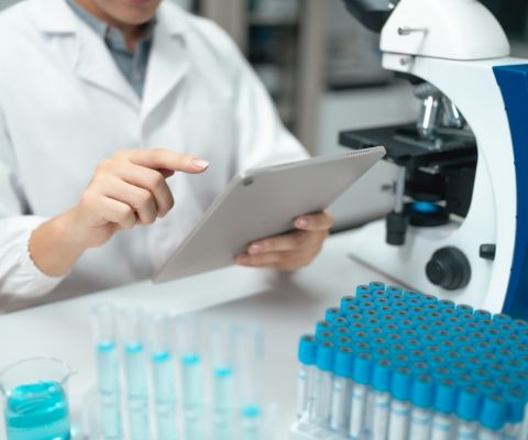 Pharmaceutical tableting